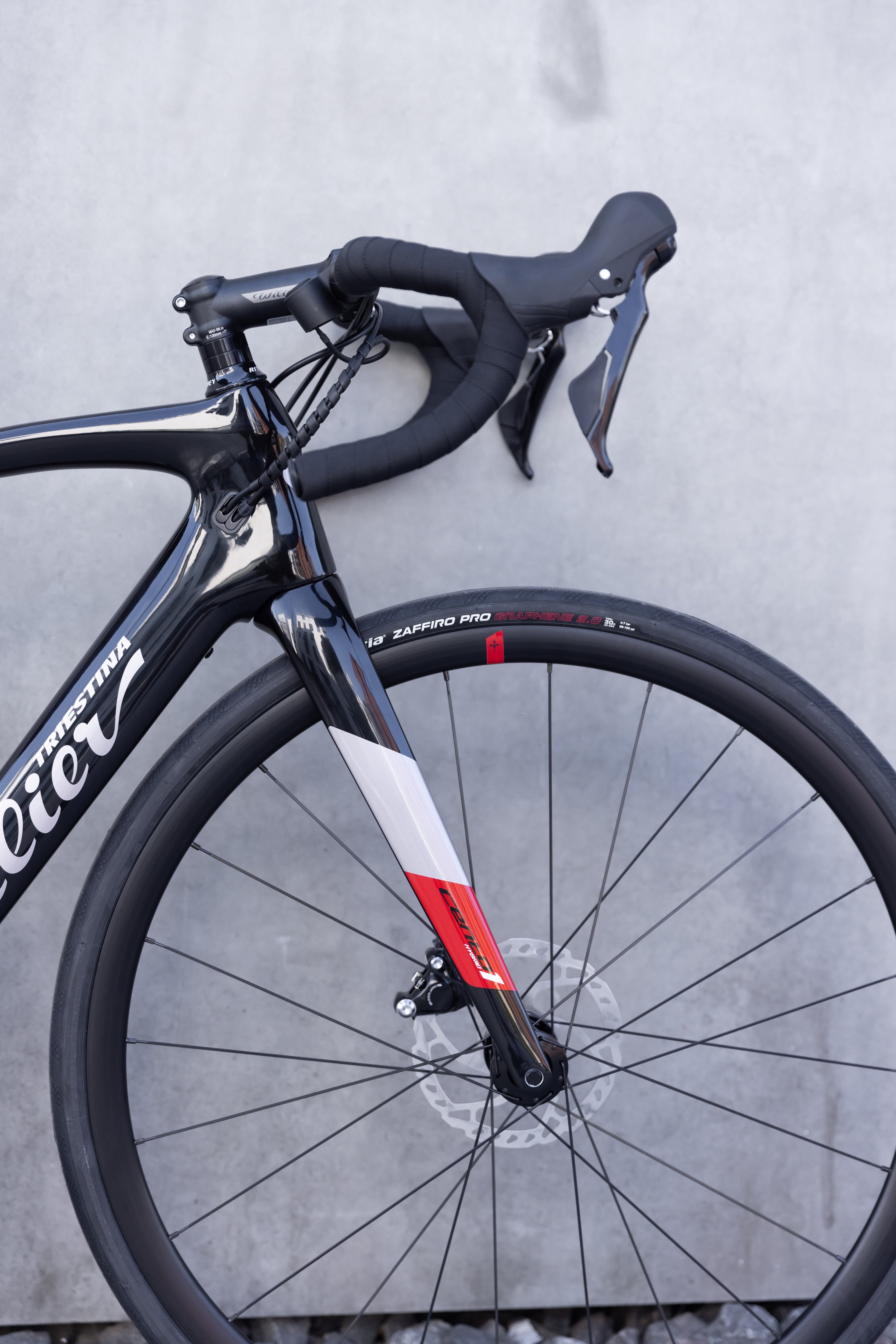 Wilier Cento1 Hybrid 105 / Black Grey Red